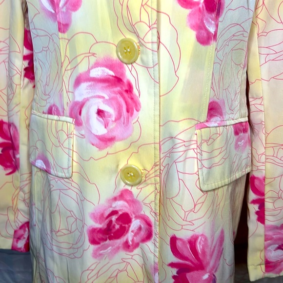 ESPRIT yellow & pink floral trench coat. Button down front with collar.Size M. - Picture 7 of 12
